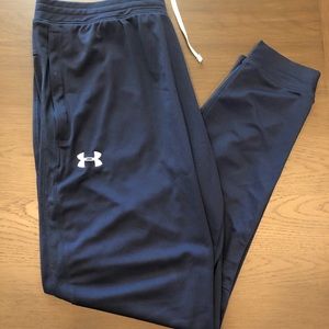 Underarmour joggers, tapered/fitted